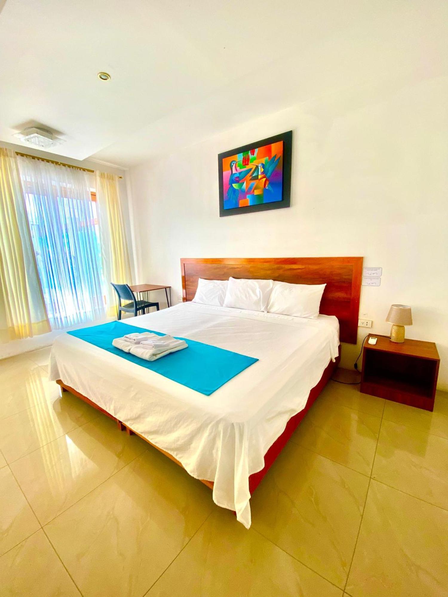 Galapagos Isabela Hotel Loja ปวยร์โต วิลยามิล ภายนอก รูปภาพ